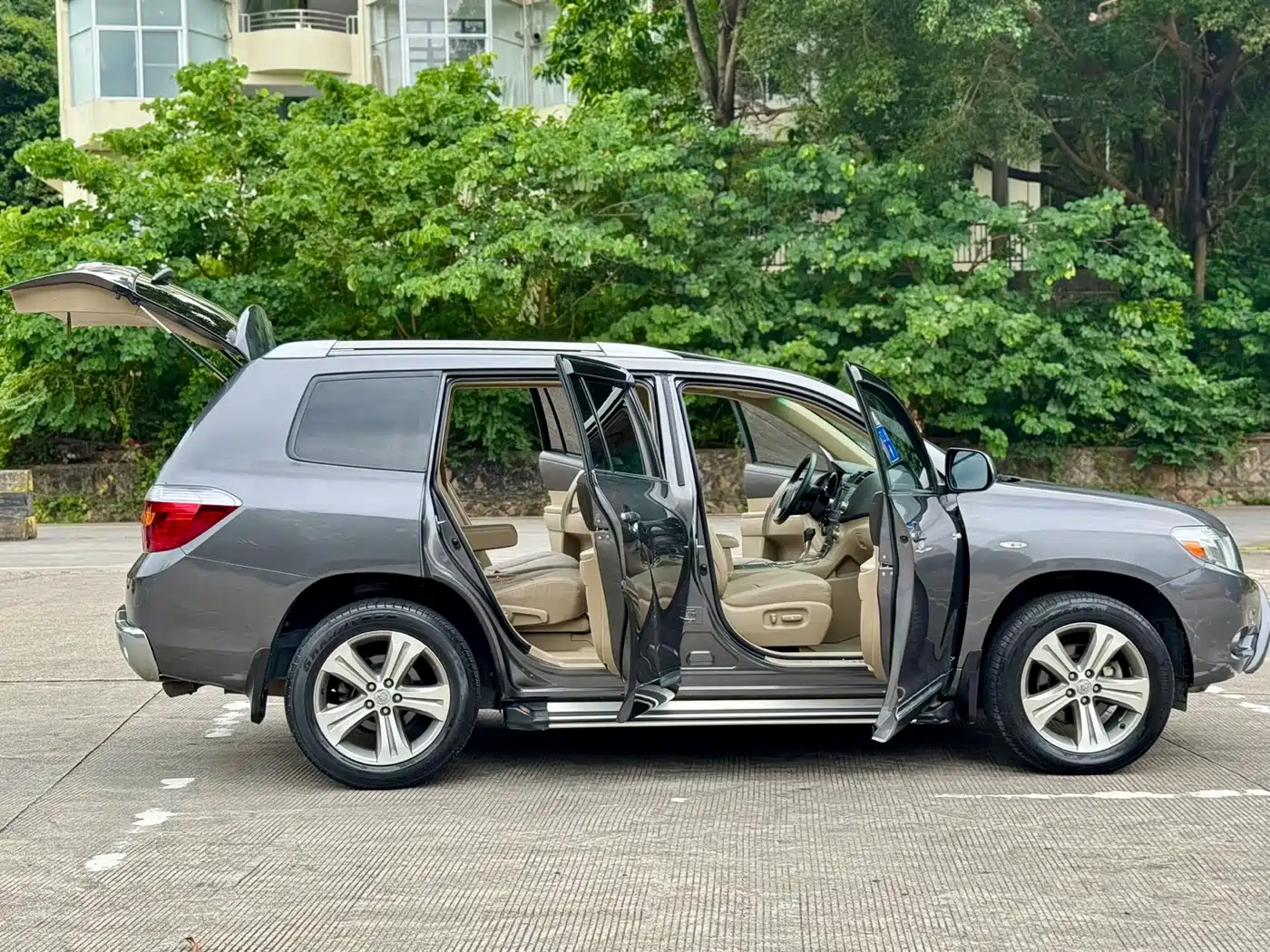 Toyota Highlander 2010 2009 3.5L 4WD 7-seater Luxury Navigation Edition