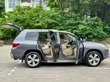 Photo 17 - Toyota Highlander