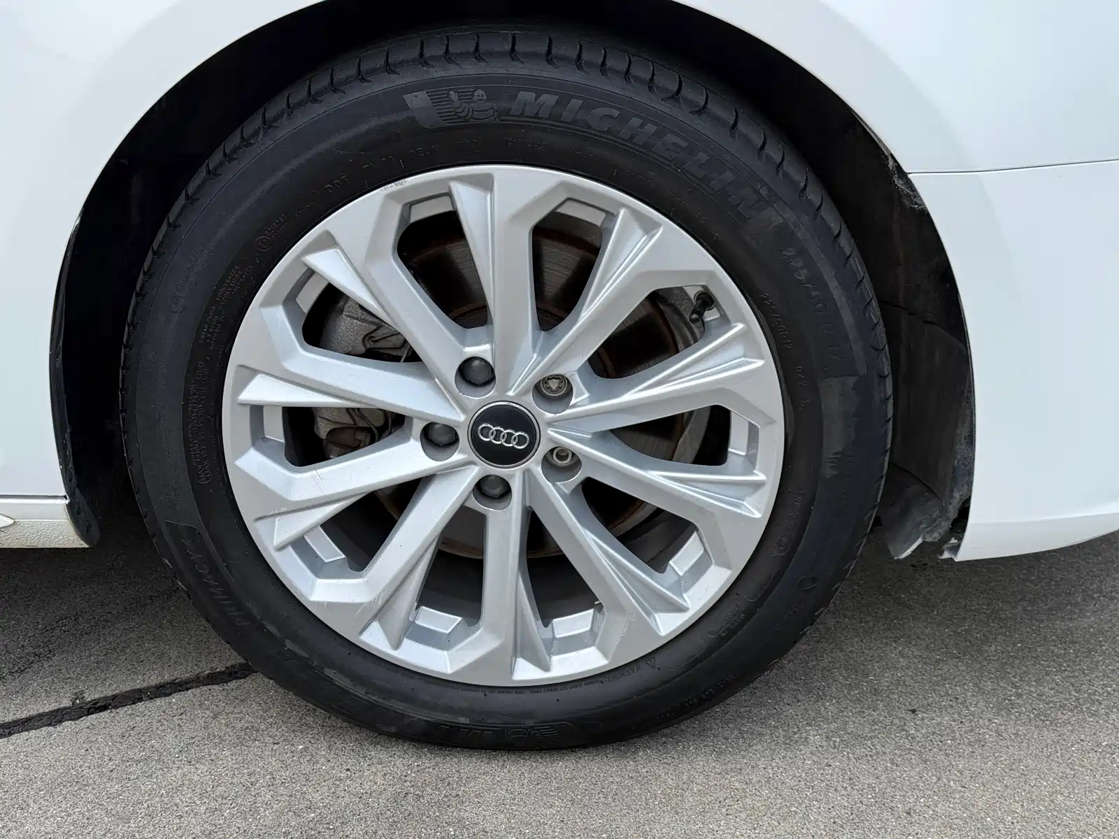 Photo 8 - Audi A4L