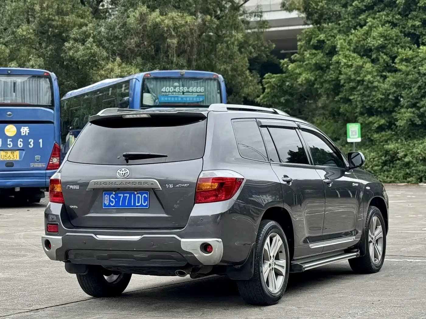Toyota Highlander 2010 2009 3.5L 4WD 7-seater Luxury Navigation Edition