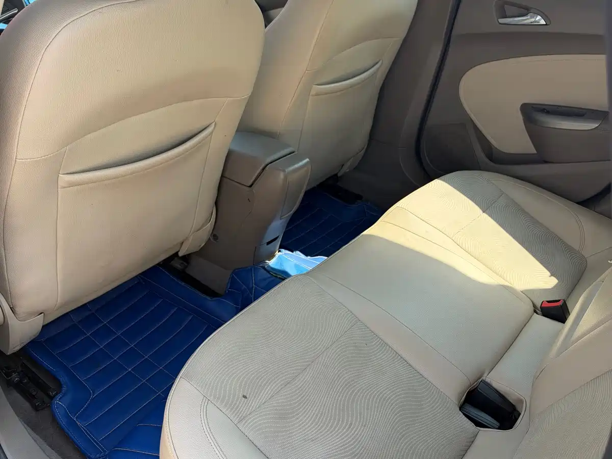 Фото 4 - Buick Excelle