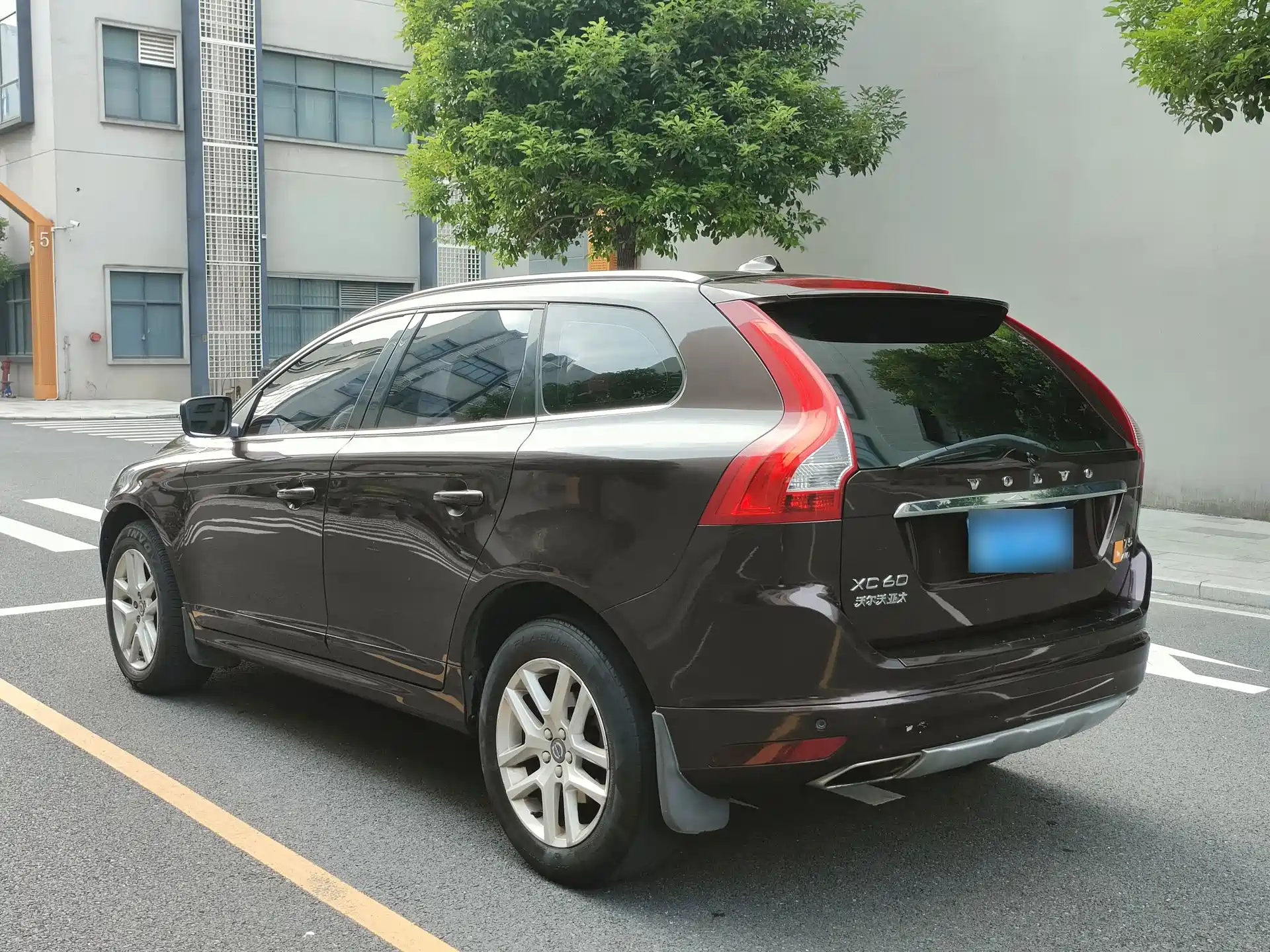 Фото 6 - Volvo XC60