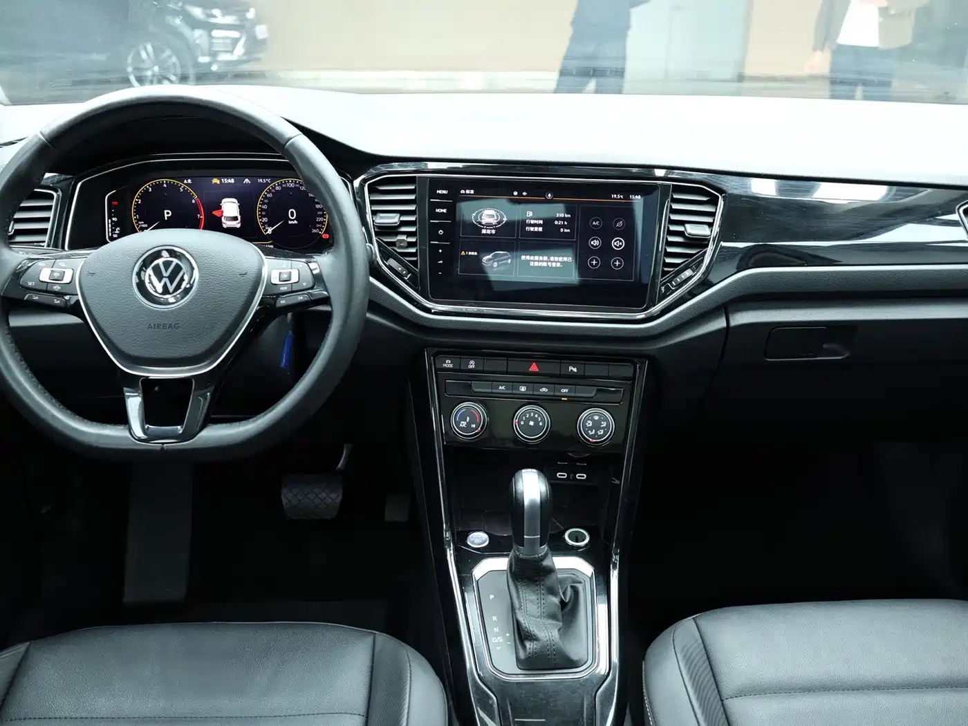 Volkswagen T-ROC 2022 280TSI DSG 2WD Comfort PLUS фото 10