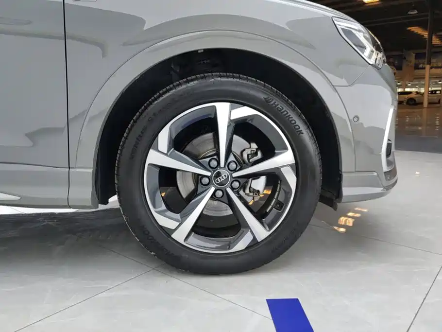 Audi Q3 2025 2024 35 TFSI Fashion Sport