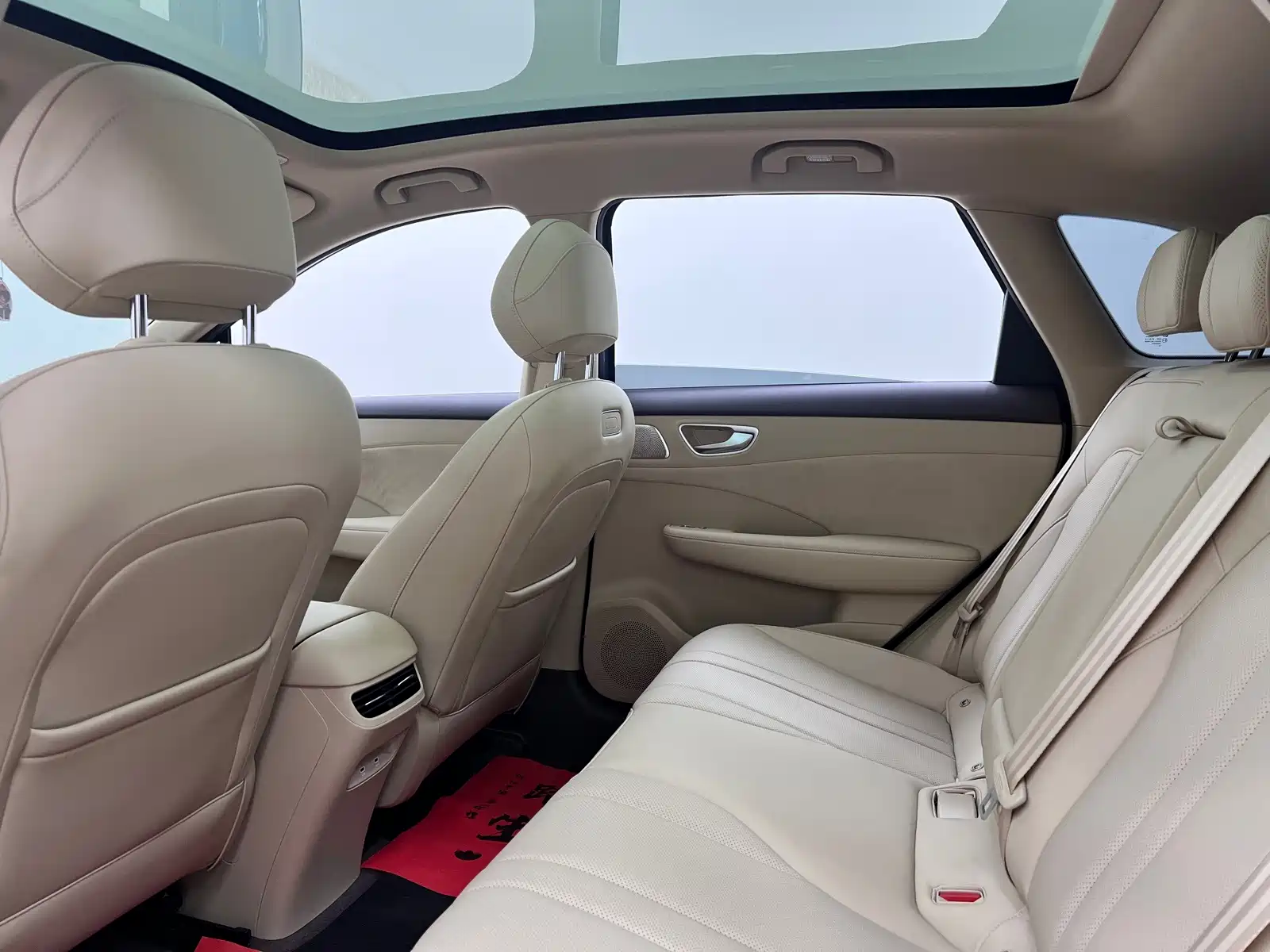 صورة 17 - Shangjie SUV