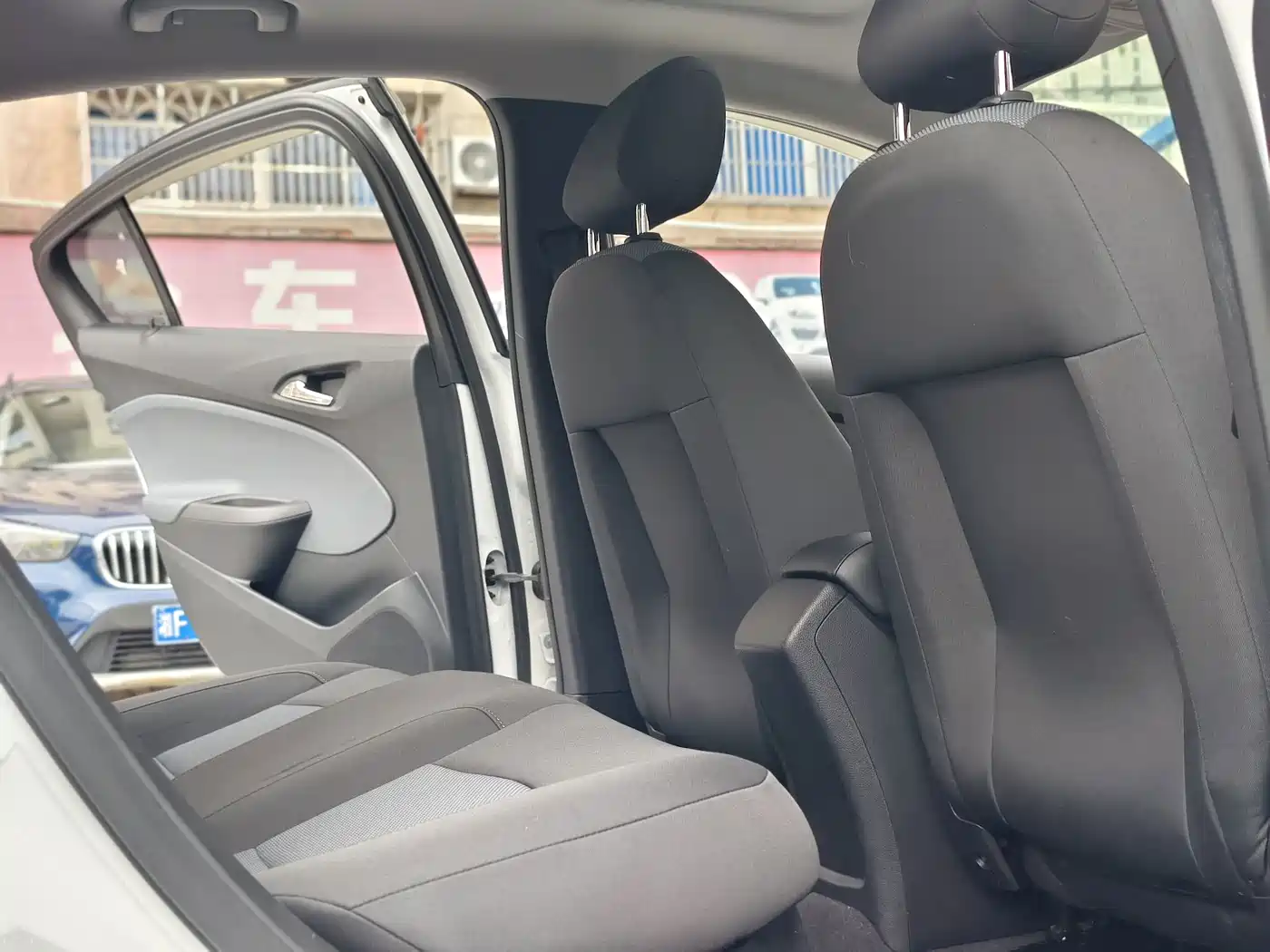 Chevrolet Cruze 2018 2018 320 Automatic Pioneer Sunroof Edition