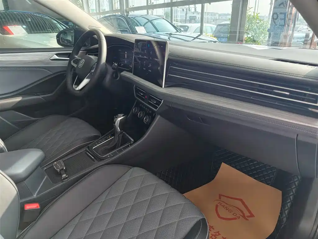 Volkswagen Sagitar 2025 300TSI DSG Surpass Edition фото 13