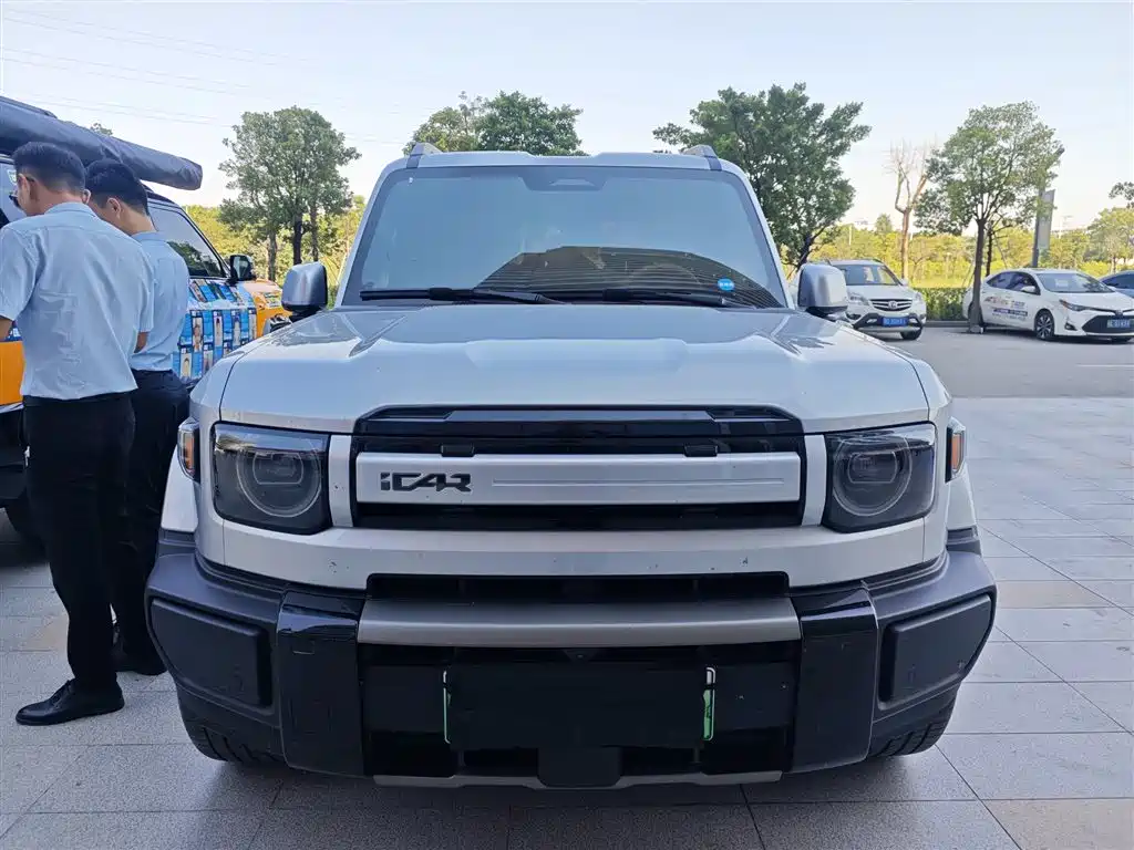 iCAR V27 2026 2026 200KM AWD Falcon 500