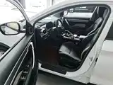 Фото 21 - Geely Coolray