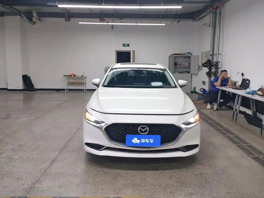 Mazda Mazda3 Axela 2026 2024 2.0L Automatic Premium Wisdom Edition