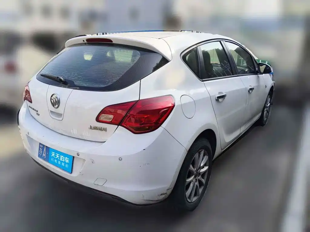 Фото 2 - Buick Excelle