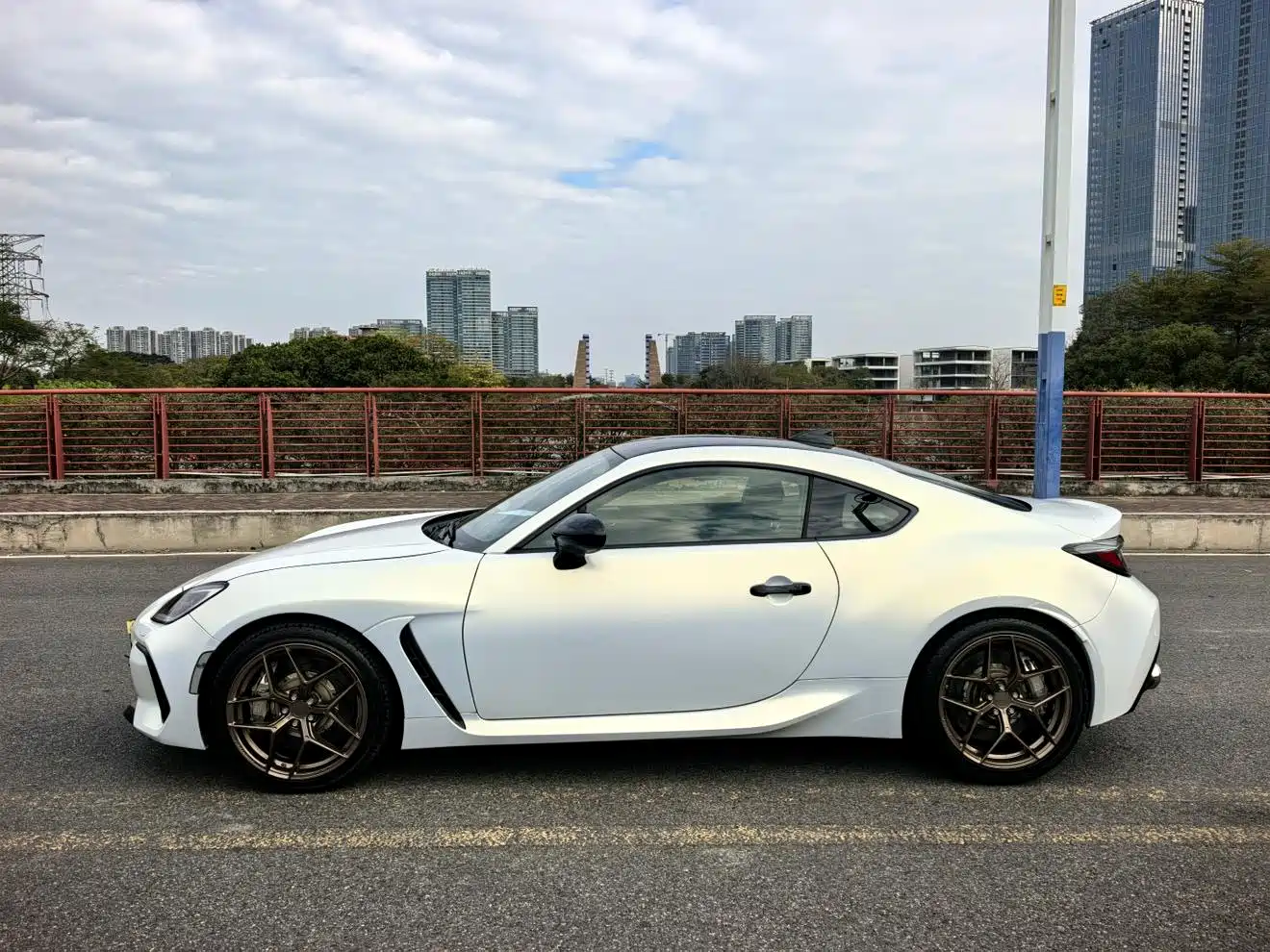 SUBARU BRZ