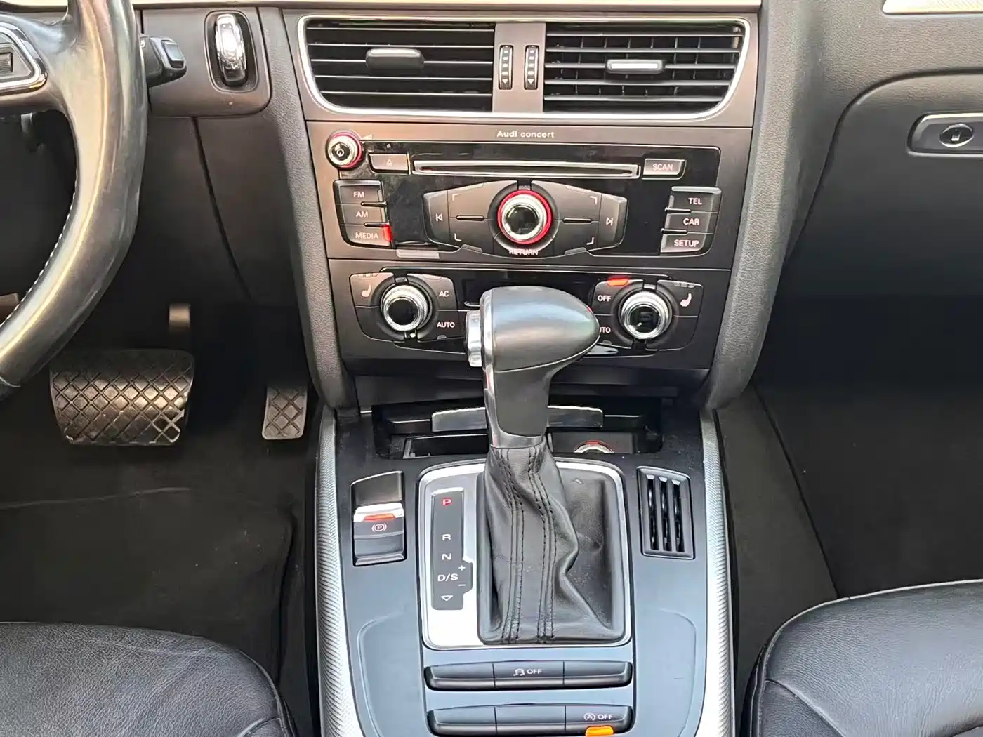 Audi A4 (Import) 2014 40 TFSI allroad quattro фото 15