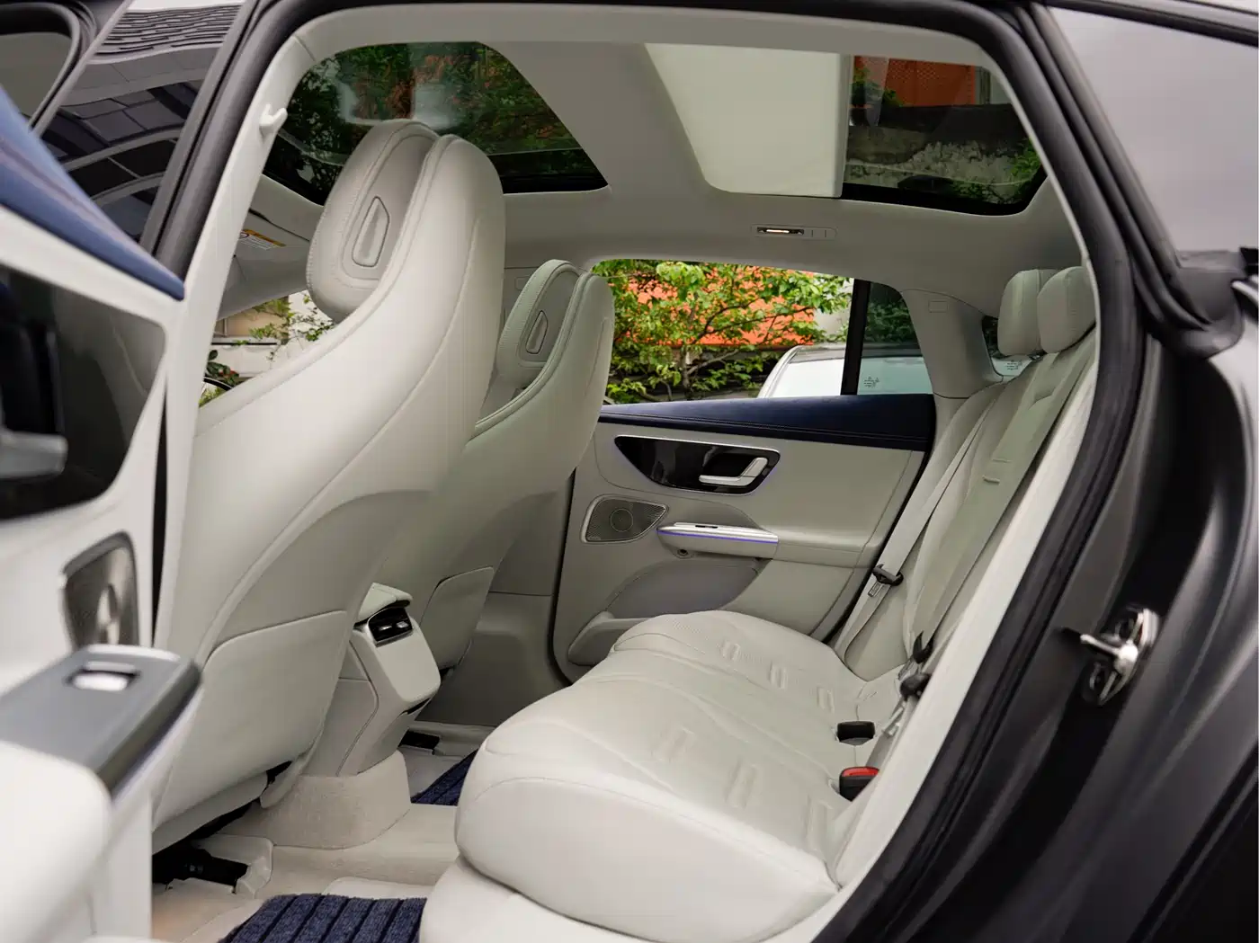 MERCEDES-BENZ EQE AMG