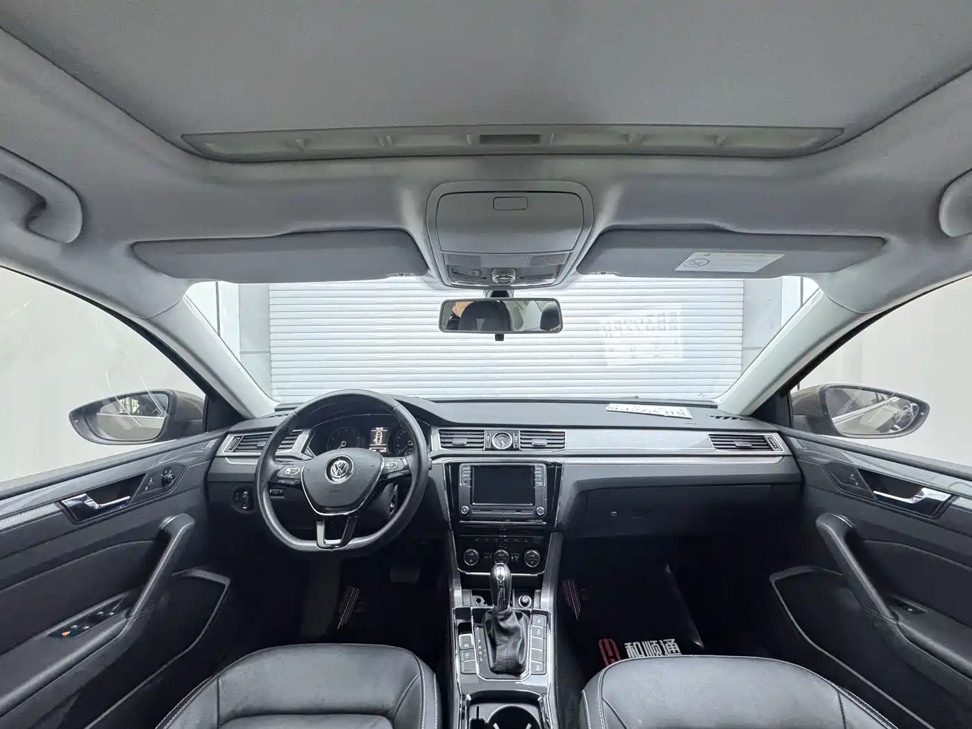 Volkswagen Passat 2017 330TSI DSG Prestige фото 5