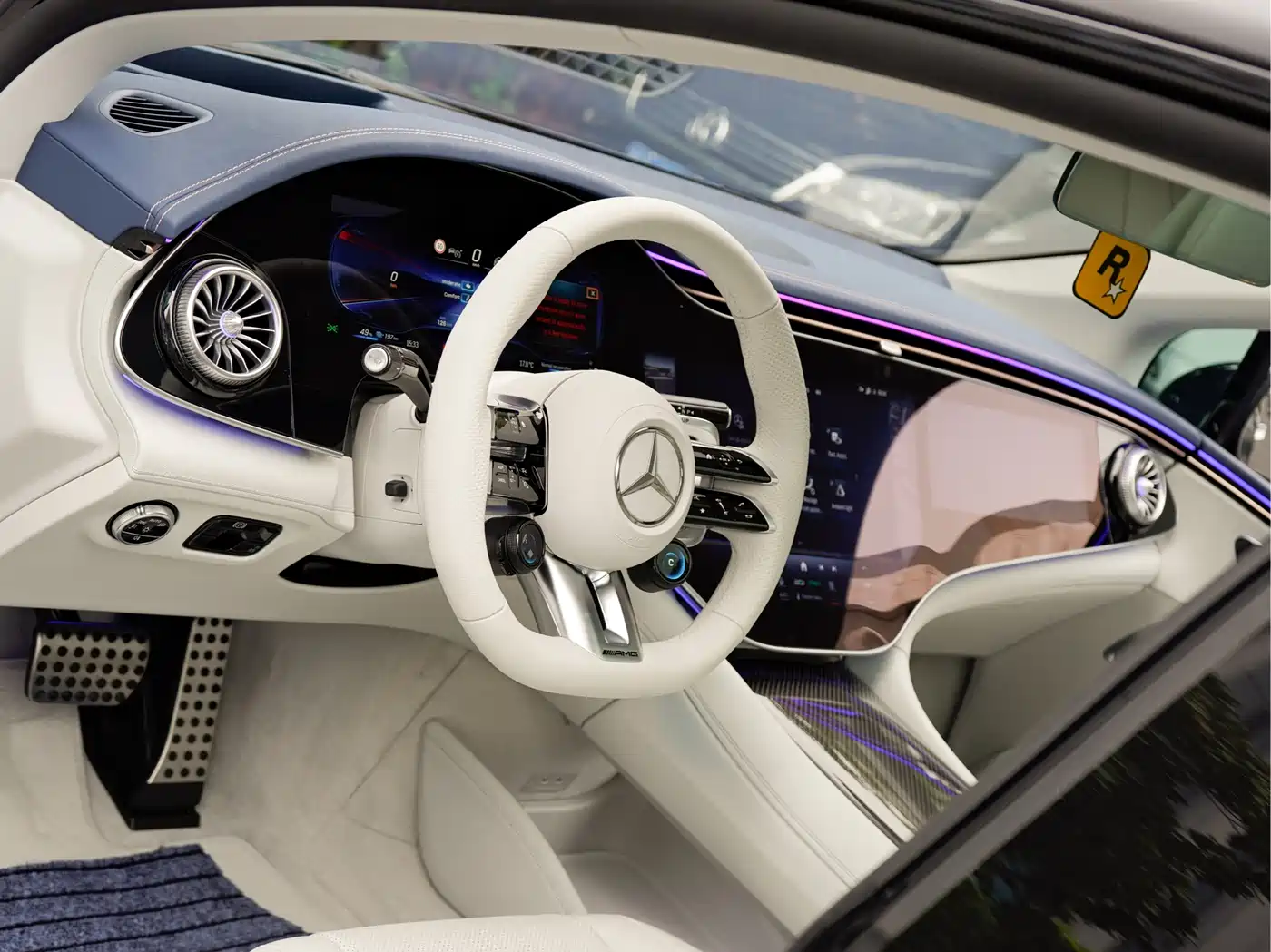 MERCEDES-BENZ EQE AMG