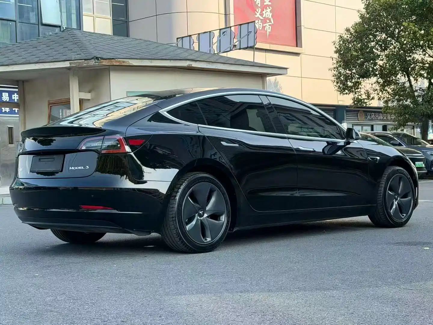 Фото 7 - Tesla Model 3