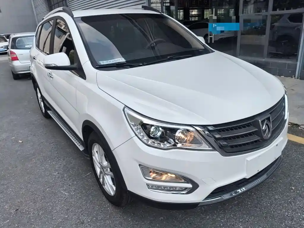 Baojun 560 2015 2015 1.8L Manual Elite