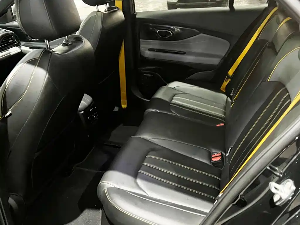 GAC Trumpchi Trumpchi Emkoo 2021 270T DCT J10 Sprinter Edition фото 6