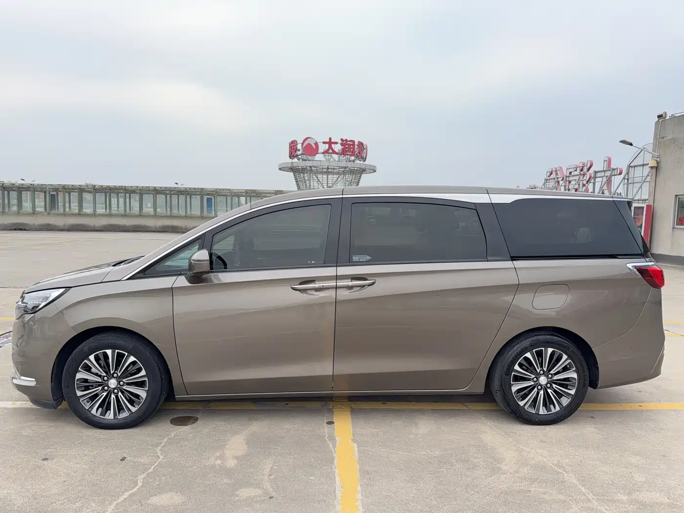 Buick GL8 2021 ES Landlord 653T Luxury фото 7
