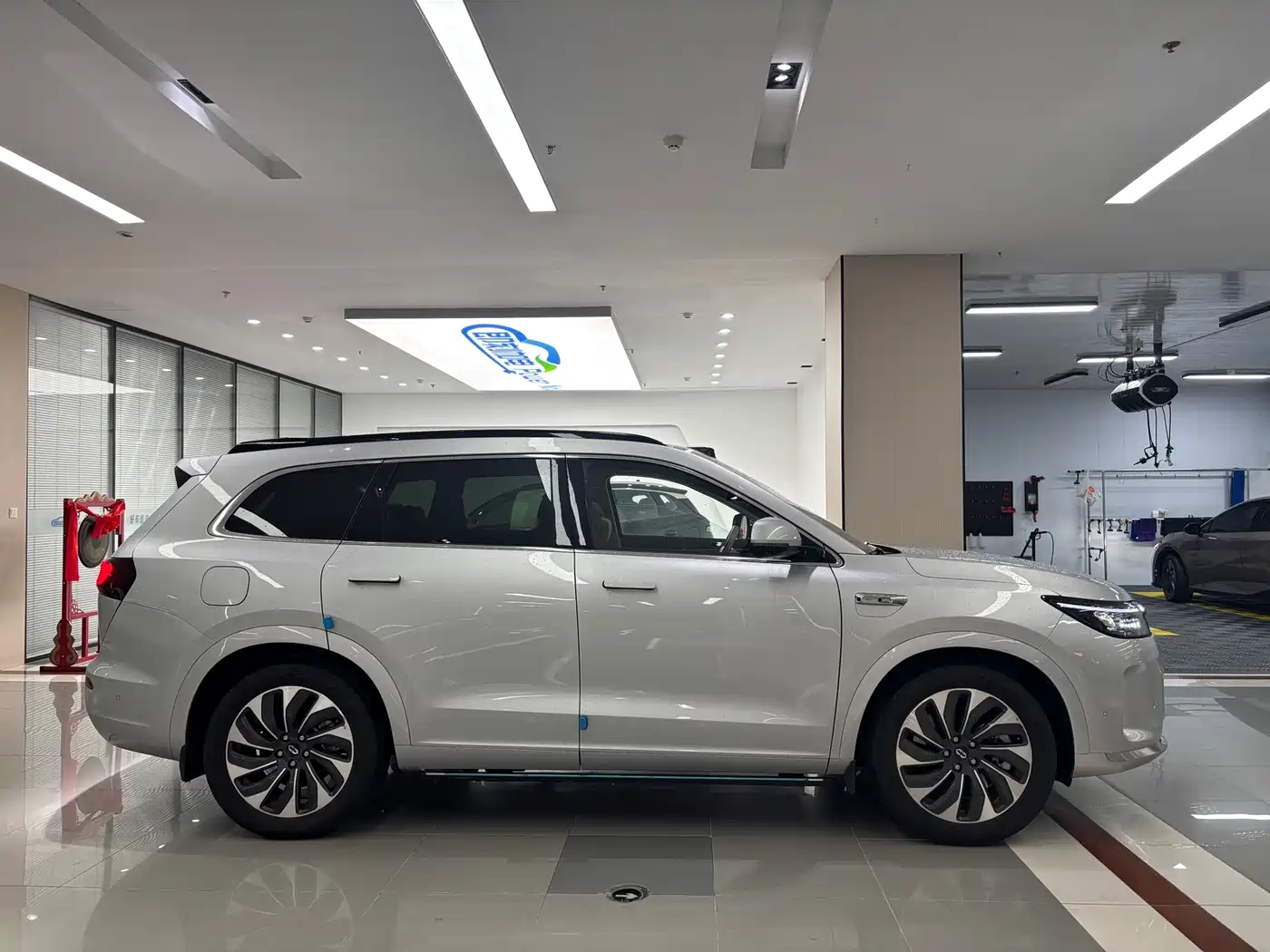 AITO Wenjie AITO M7 2024 1.5T Smart AWD Max Edition 5-Seater фото 4