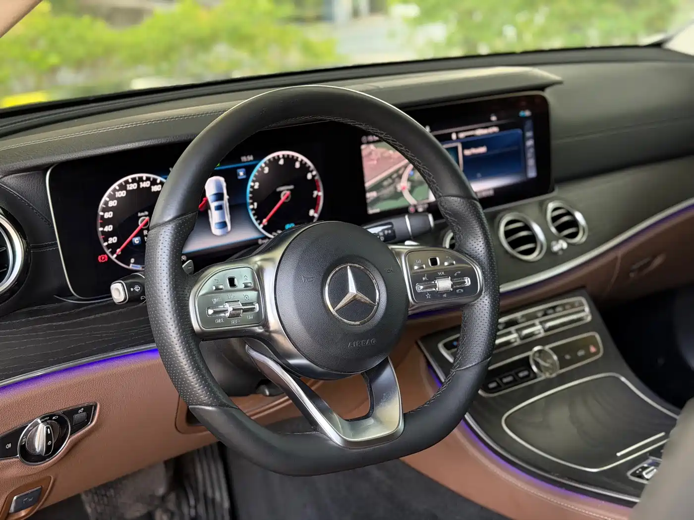 MERCEDES-BENZ E CLASS