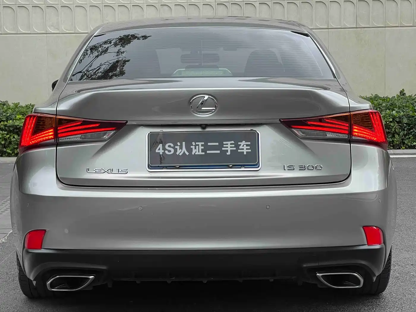 Lexus IS 2017 300 Leading Edition фото 6