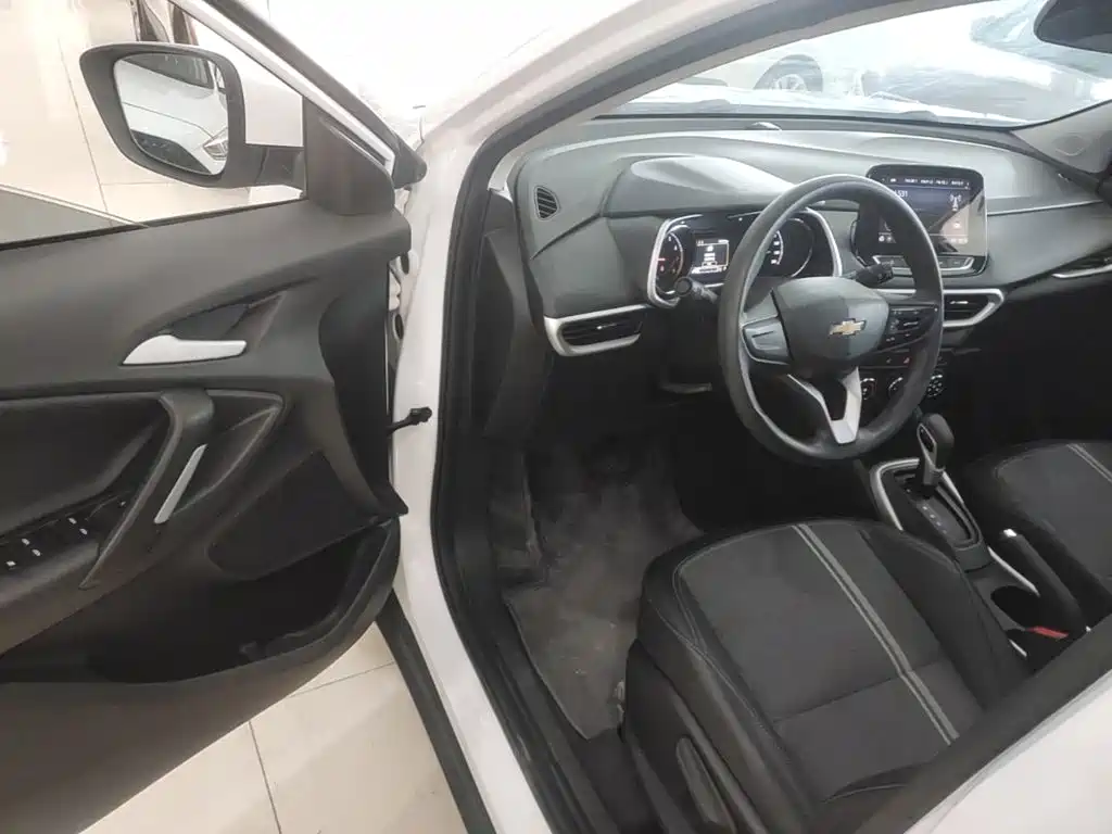 Chevrolet Trax 2021 2019 325T Auto Fun Edition China VI