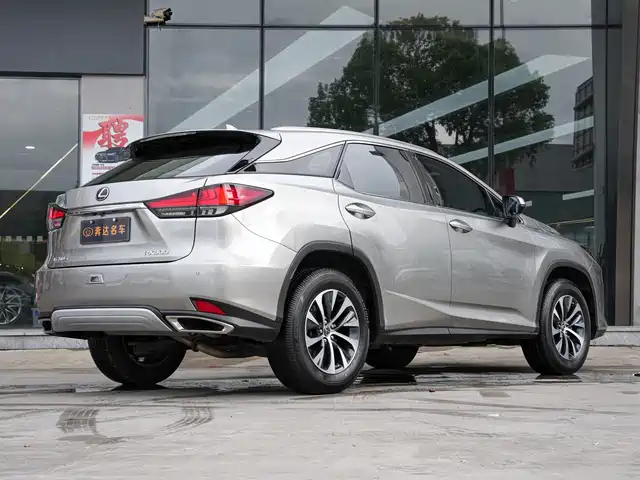 Lexus RX 2020 Facelift 300 2WD Comfort Edition — фото 3