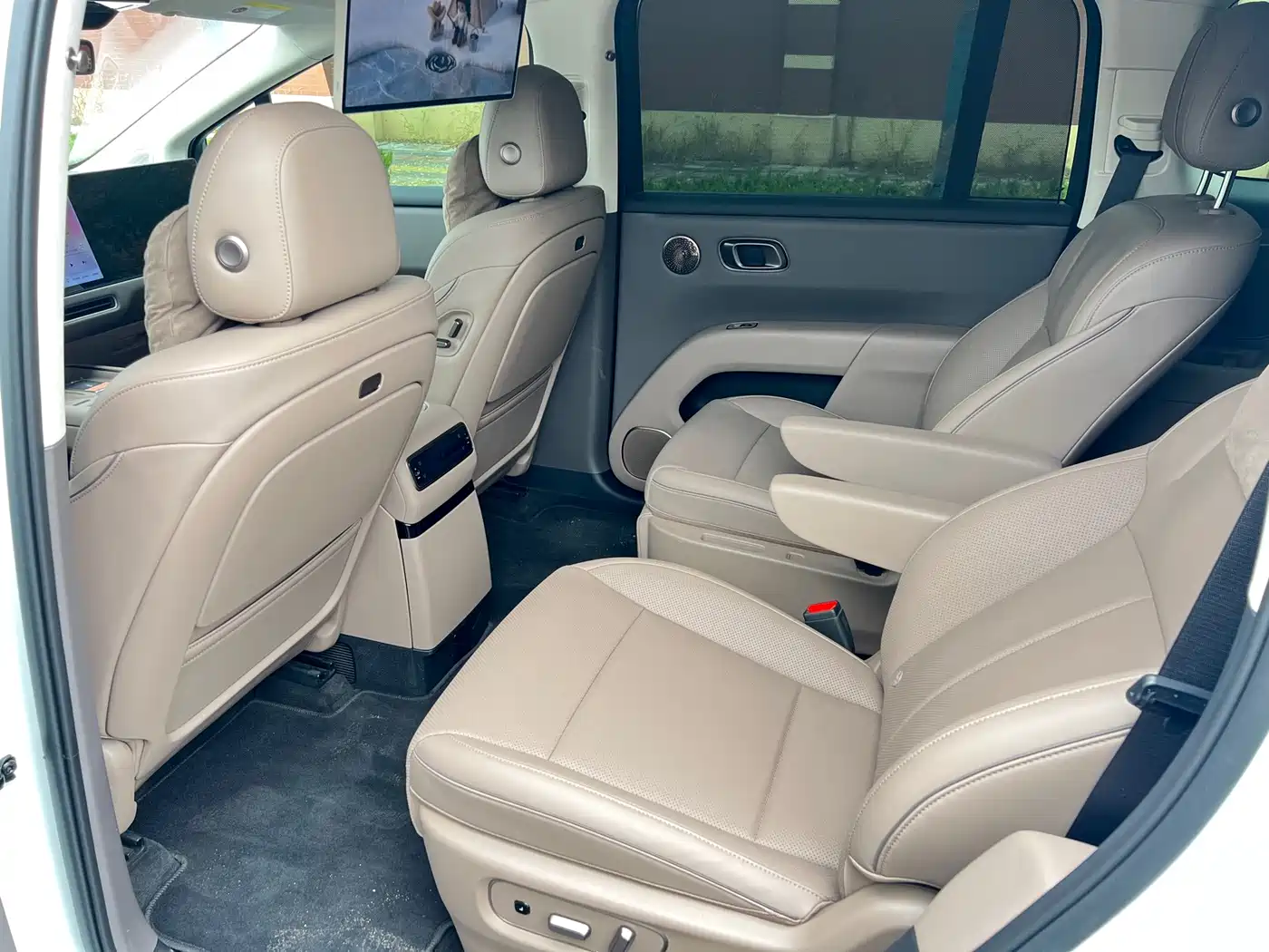 Li Auto Li i8 2026 2025 Standard Edition