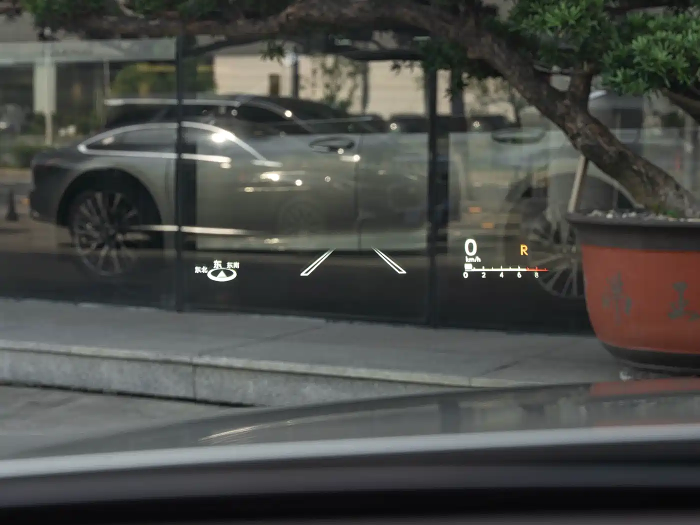 Фото 24 - Lexus LS