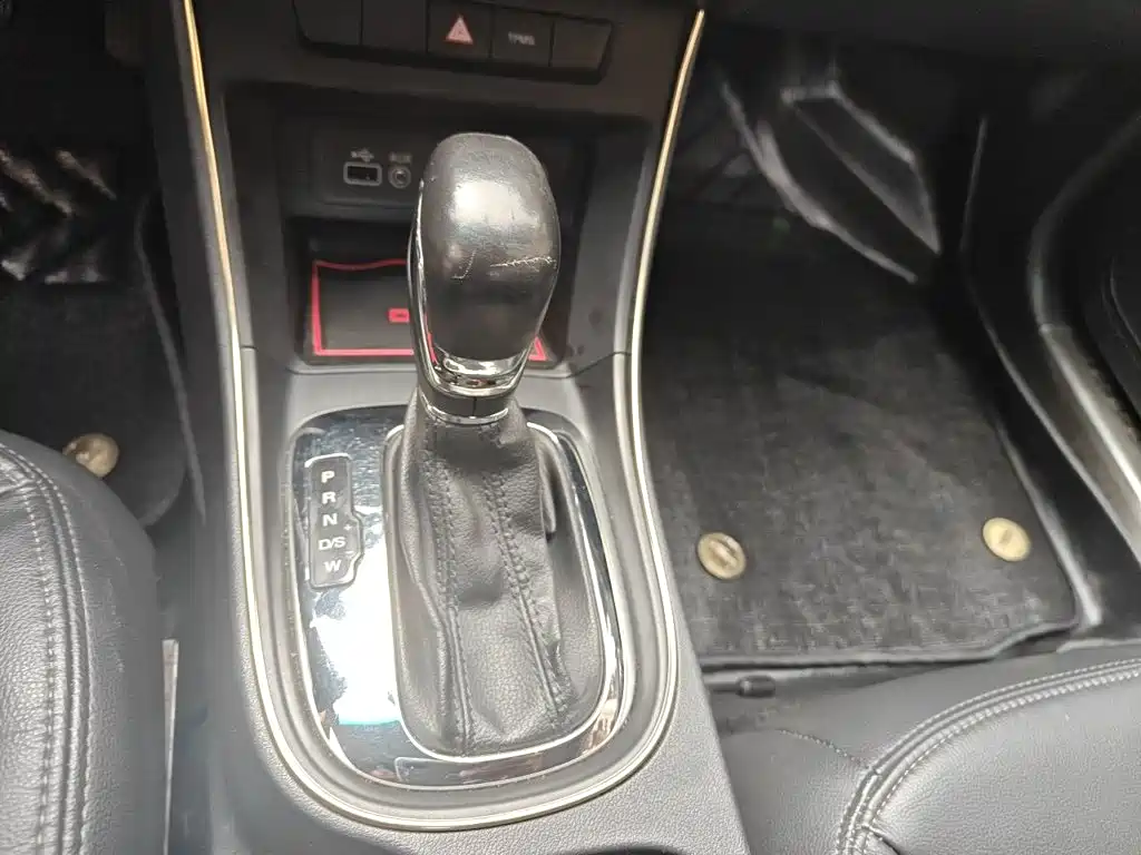 Roewe 360 2015 2015 1.5L Automatic Luxury