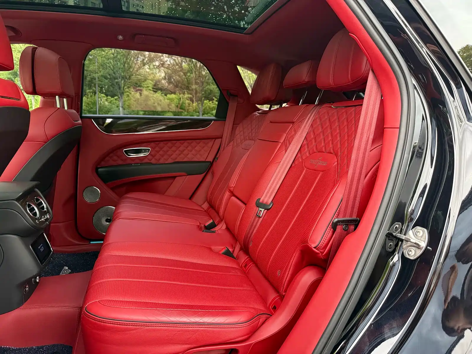 Photo 17 - Bentley Bentayga