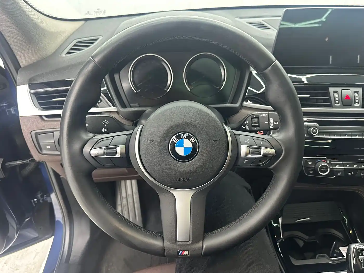 BMW X1 2022 sDrive20Li Premium фото 12