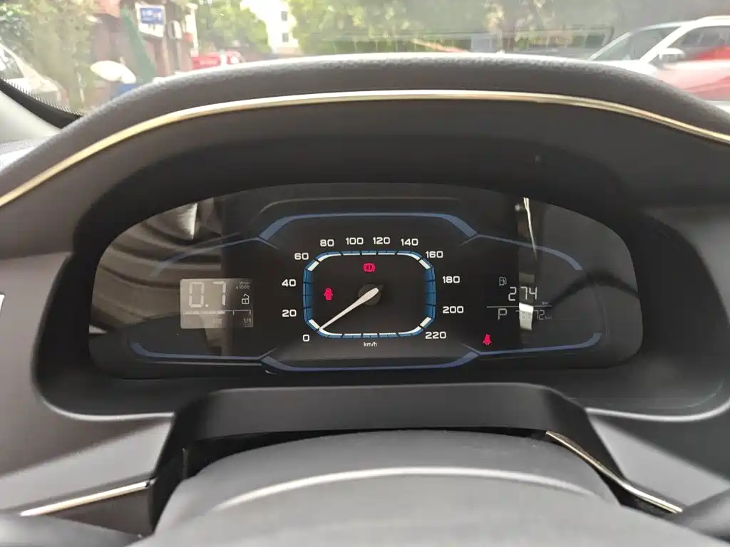 Roewe 360 2015 2015 1.5L Automatic Luxury