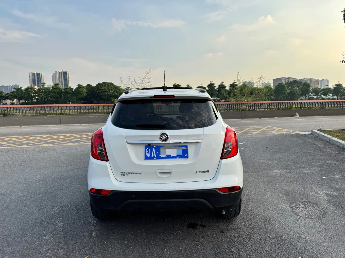 Photo 6 - Buick Encore