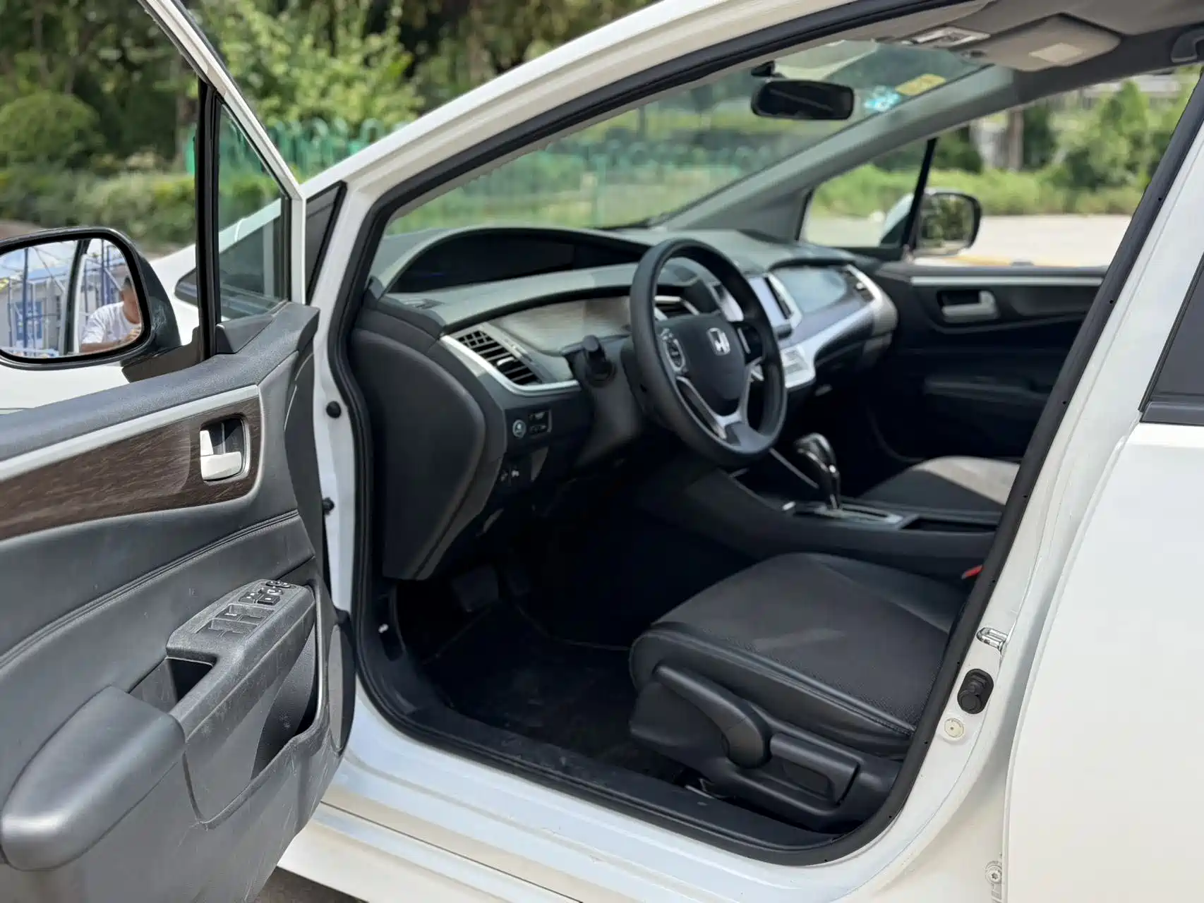 Фото 4 - Honda Jade