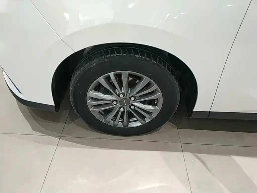 Maxus EUNIQ 5 2021 2020 1.3T PLUG IN Elite Edition