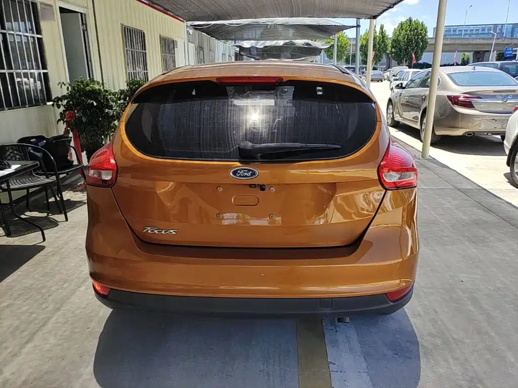 Фото 6 - Ford Focus