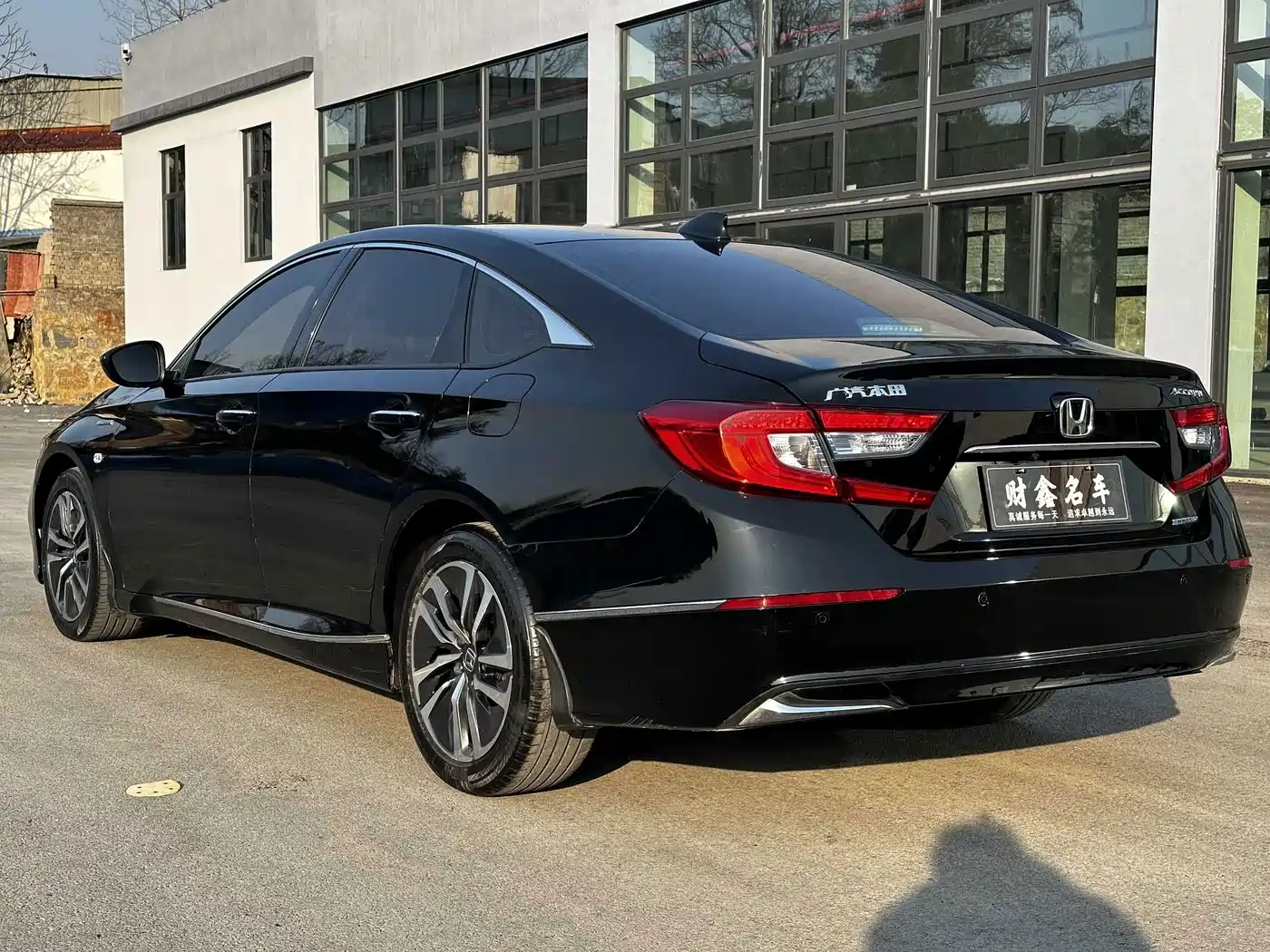Фото 16 - Honda Accord