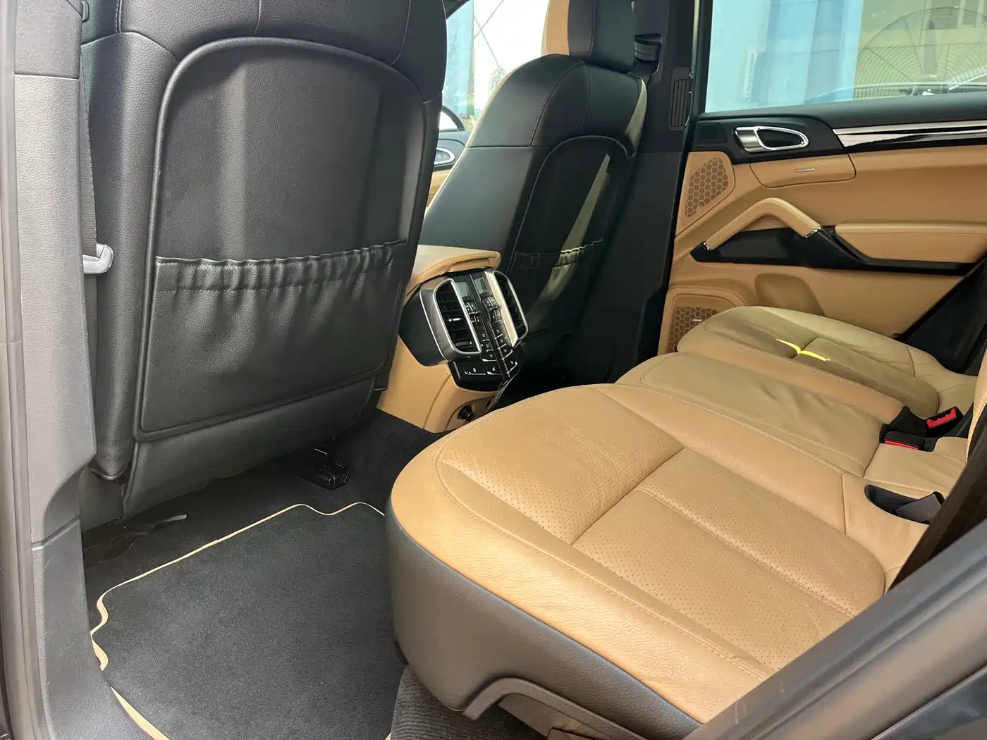 Porsche Cayenne 2014 Cayenne Platinum Edition 3.0T фото 5