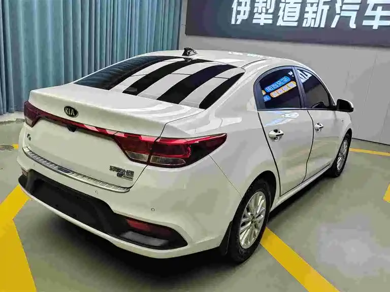 KIA K2