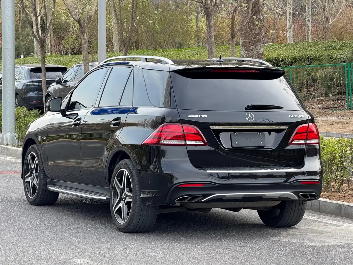 Mercedes-Benz GLE AMG 2017 AMG GLE 43 4MATIC фото 4