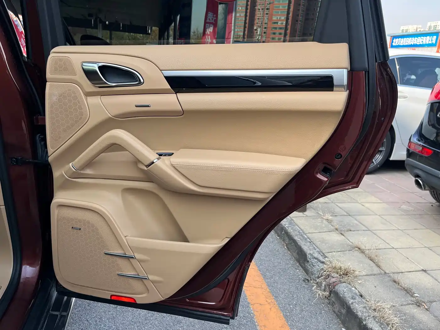 Porsche Cayenne 2011 Cayenne 3.0T фото 28