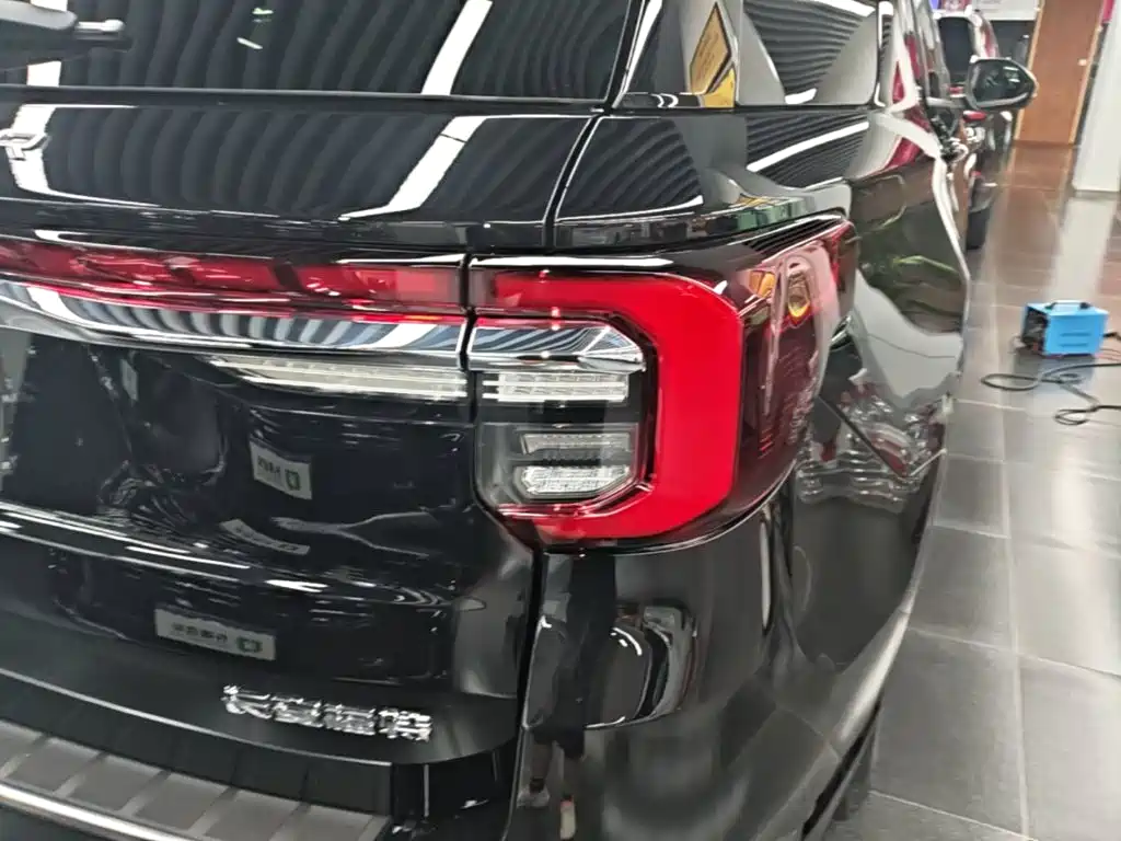 Ford Explorer 2025 2024 2.3T EcoBoost AWD Titanium Edition 7-Seater