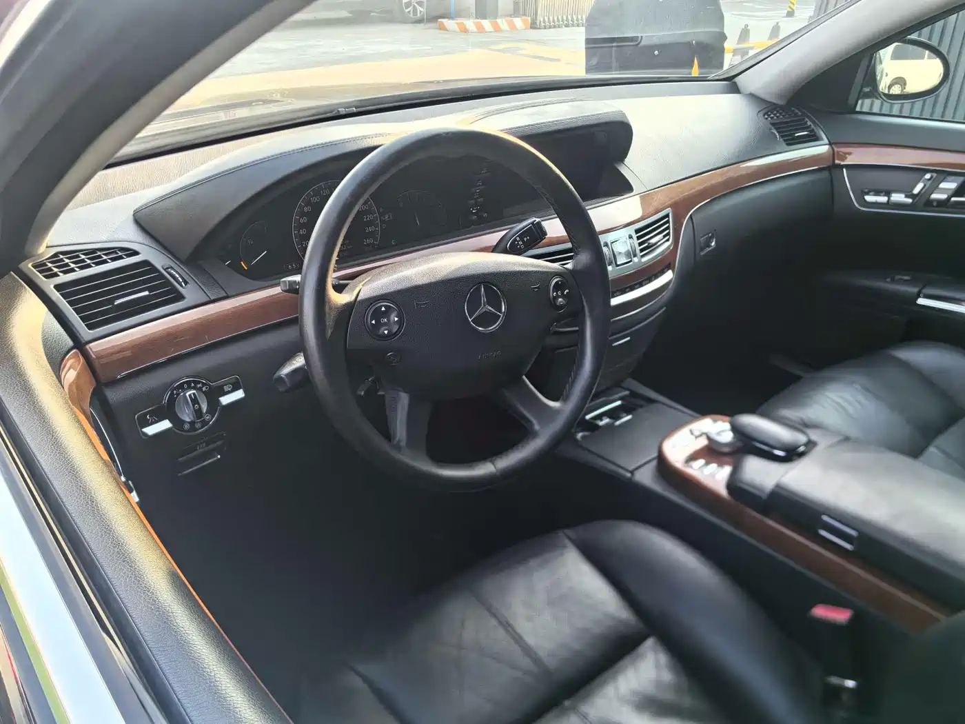 Mercedes-Benz S-Class фото 7
