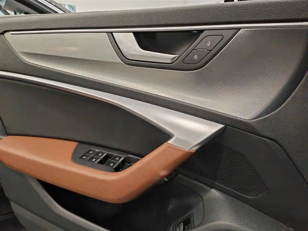 Audi A6L 2019 45 TFSI quattro Premium Elegance фото 10
