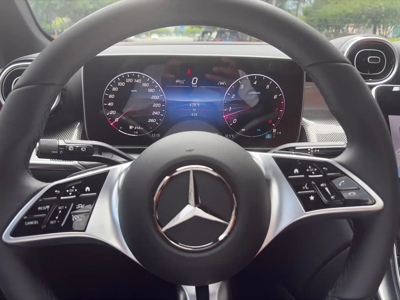 Mercedes-Benz GLC 2026 2025 Model Year GLC 260 L 4MATIC Dynamic