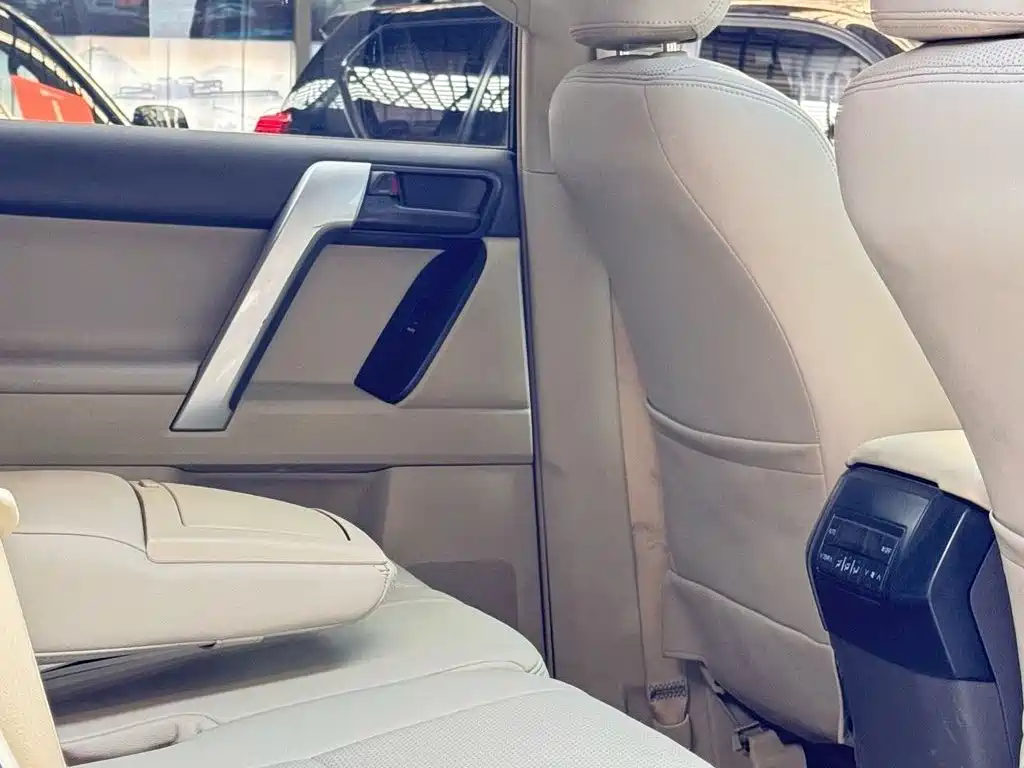 Toyota Prado (Import) 2020 2014 2.7L Automatic Standard Edition