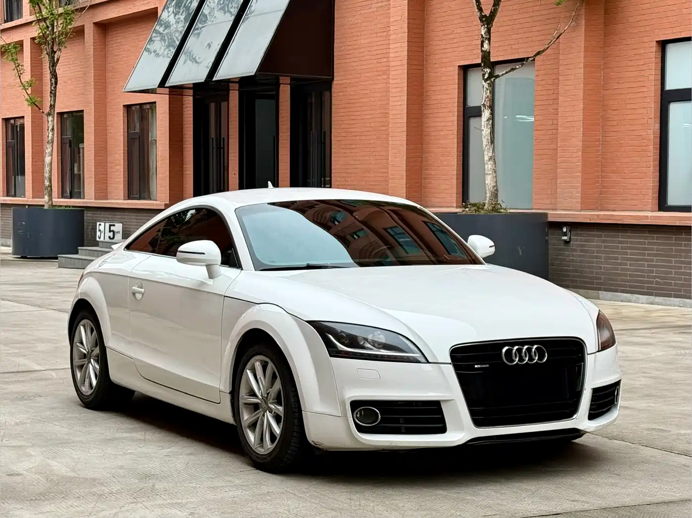 Audi TT 2011 TT Coupe 2.0TFSI quattro фото 3
